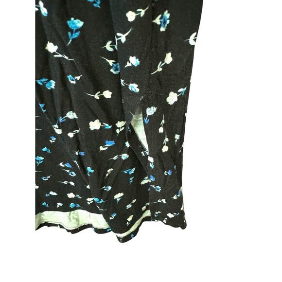 Tahari Woman Black Floral Print Stretch Top Scoop Neck T-Shirt Blouse 1X - Picture 5 of 6